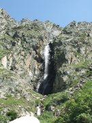 Общий вид на водопад Ак-Сай