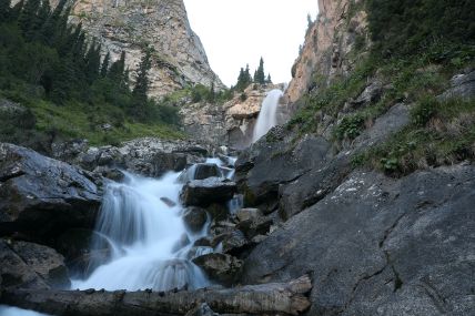 Водопады Барскаун в одноимённом ущелье