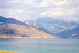 Toktogul reservoir, Kyrgyzstan 3.jpg
