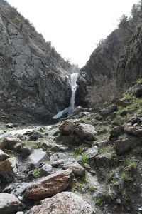 Водопад Аламедин - Высота: 10 метров, Высота над уровнем моря: 2123 метра